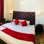 Hotel Sky Mountain View By Hadimba Palace - Manali